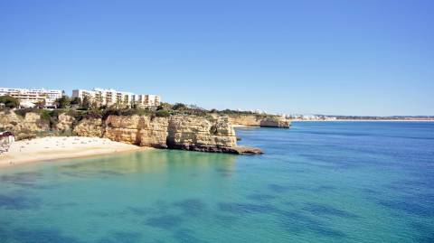 Terreno com Informação Prévia Favorável em Armação de Pêra - Excelente Oportunidade de Investimento