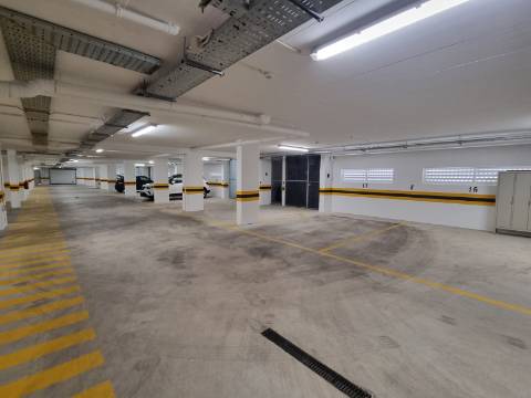 Fantástico Apartamento T3 com vista Mar, piscina e garagem, a 250 metros da Praia - Albufeira