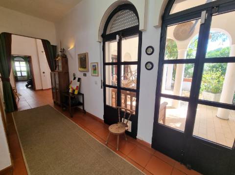 Moradia térrea T3+1 com piscina, na Quinta da Balaia - Albufeira