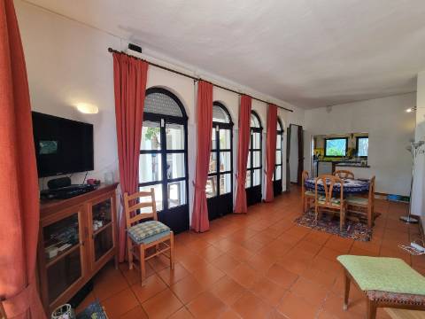 Moradia térrea T3+1 com piscina, na Quinta da Balaia - Albufeira