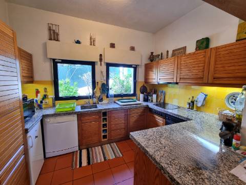 Moradia térrea T3+1 com piscina, na Quinta da Balaia - Albufeira