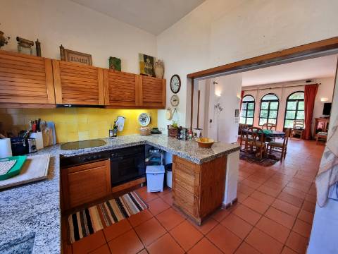 Moradia térrea T3+1 com piscina, na Quinta da Balaia - Albufeira