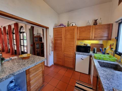 Moradia térrea T3+1 com piscina, na Quinta da Balaia - Albufeira