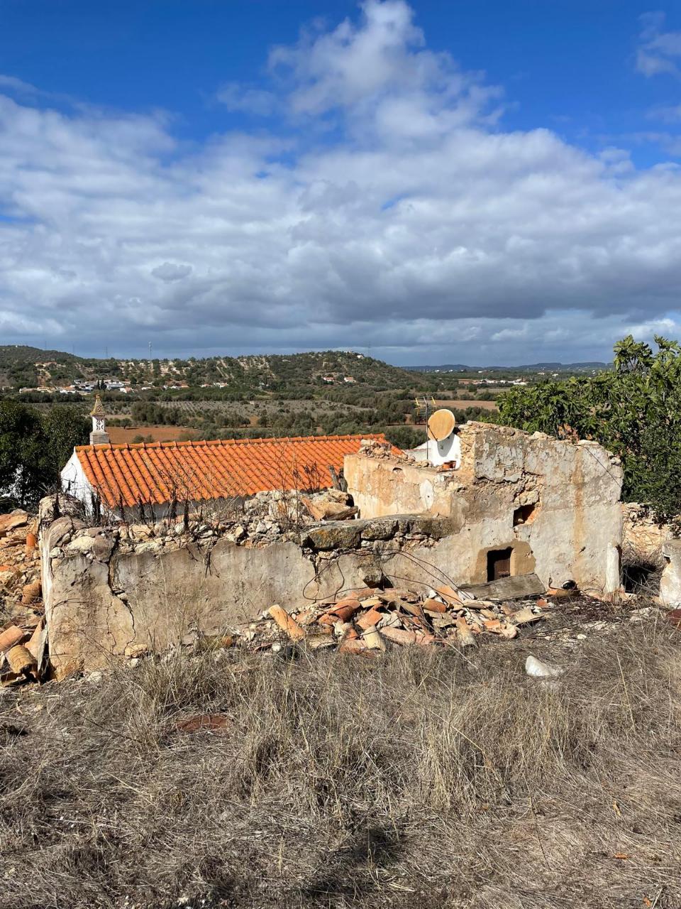 Terreno com PIP aprovado para venda em Paderne, Albufeira