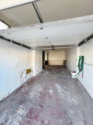 Moradia Ampla com Grande Potencial no Coração do Algoz