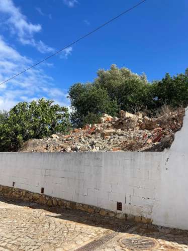 Terreno com PIP aprovado para venda em Paderne, Albufeira