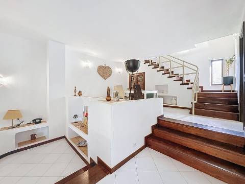 Moradia T3+1 quartos para venda em Albufeira e Olhos de Água