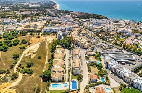 Apartamento T1+1 para venda em Albufeira e Olhos de Água
