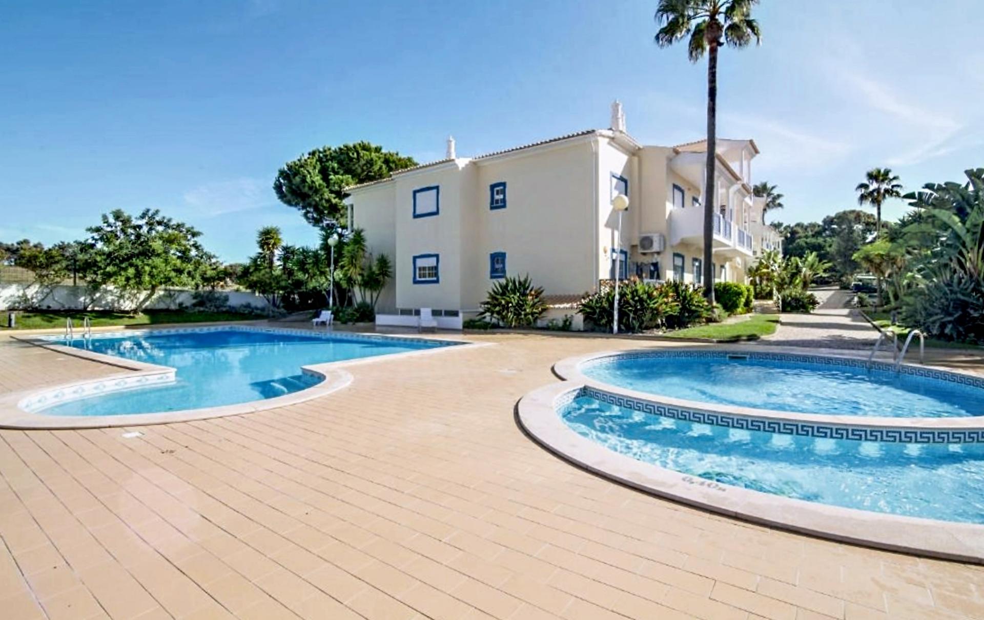 Apartamento T1+1 para venda em Albufeira e Olhos de Água