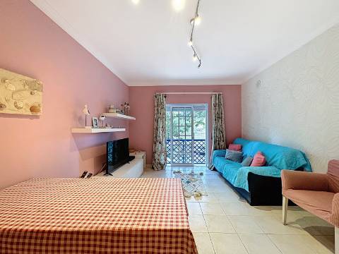 Apartamento T1+1 para venda em Albufeira e Olhos de Água