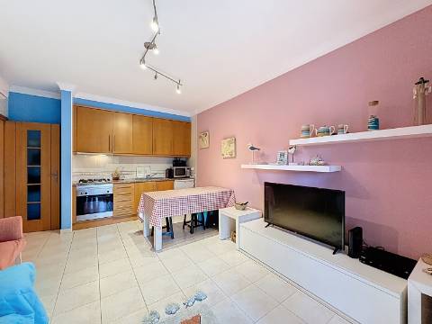Apartamento T1+1 para venda em Albufeira e Olhos de Água