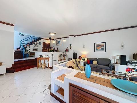 Moradia T3+1 quartos para venda em Albufeira e Olhos de Água