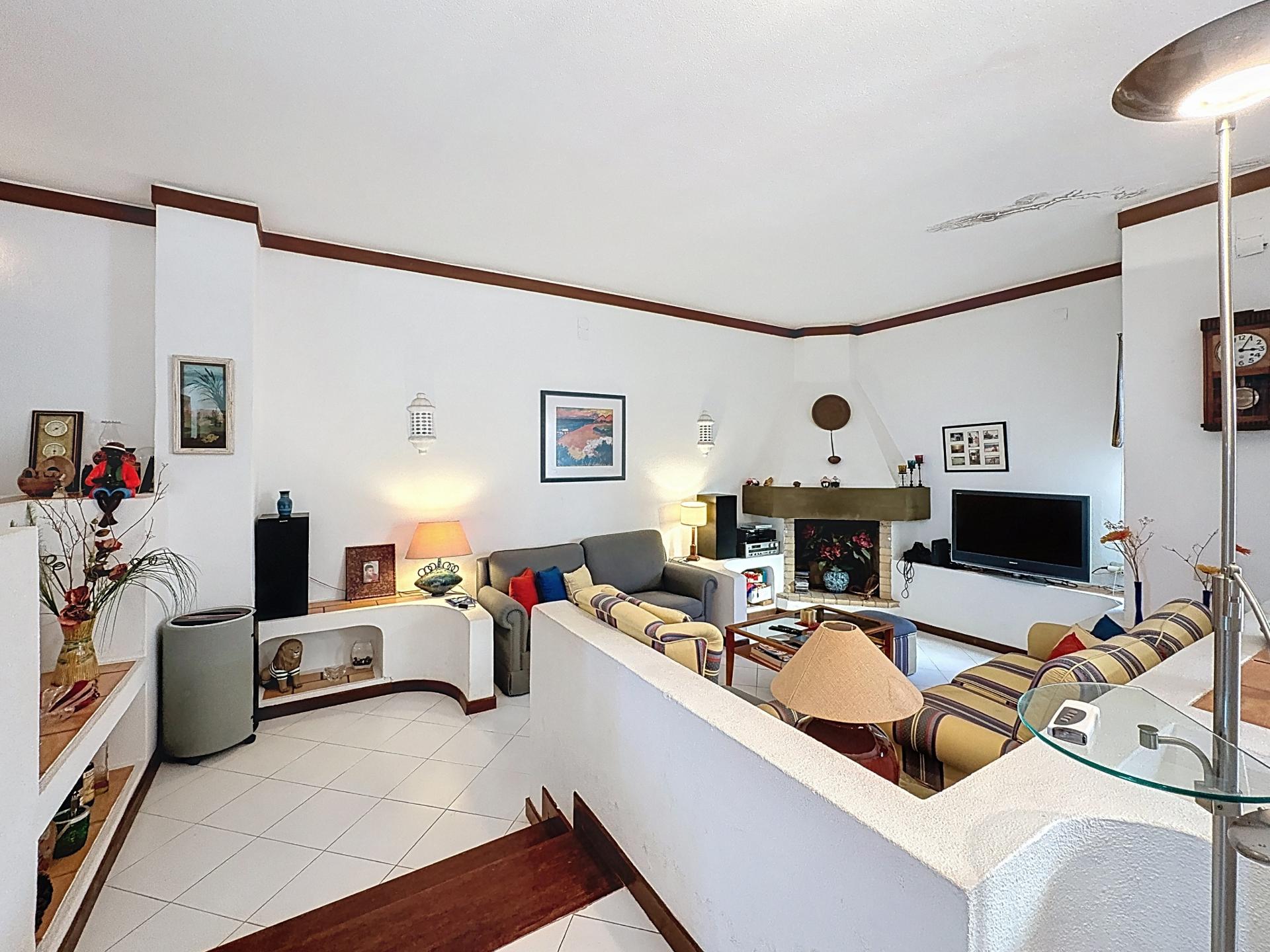 Moradia T3+1 quartos para venda em Albufeira e Olhos de Água