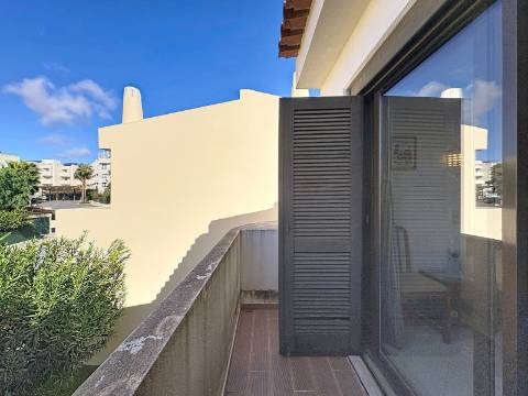 Moradia T3+1 quartos para venda em Albufeira e Olhos de Água