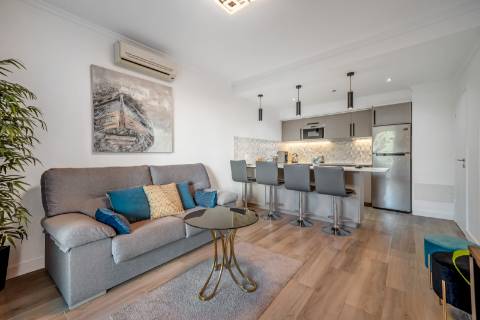 Apartamento T0+1 com Terraço Privativo e Licença AL | Torre da Medronheira, Albufeira