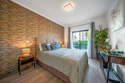 Apartamento T0+1 com Terraço Privativo e Licença AL | Torre da Medronheira, Albufeira