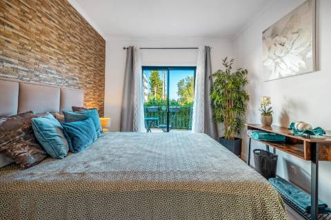 Apartamento T0+1 com Terraço Privativo e Licença AL | Torre da Medronheira, Albufeira
