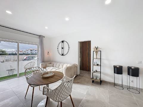 Apartamento T0+1 quarto renovado em Albufeira , Oura