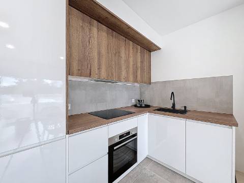 Apartamento T0+1 quarto renovado em Albufeira , Oura