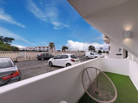 Apartamento T0+1 quarto renovado em Albufeira , Oura