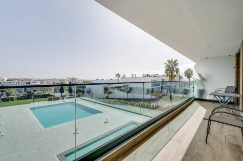 Apartamento T2 com piscina, Estacionamento Privativo, no Centro de Albufeira - Correeira
