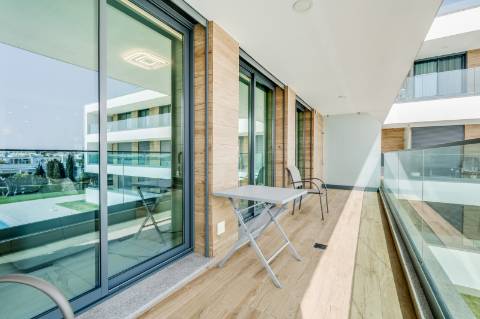 Apartamento T2 com piscina, Estacionamento Privativo, no Centro de Albufeira - Correeira
