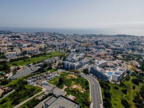 Apartamento T2 com piscina, Estacionamento Privativo, no Centro de Albufeira - Correeira