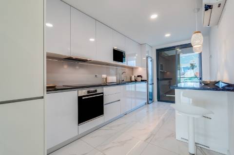 Apartamento T2 com piscina, Estacionamento Privativo, no Centro de Albufeira - Correeira