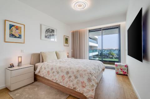 Apartamento T2 com piscina, Estacionamento Privativo, no Centro de Albufeira - Correeira