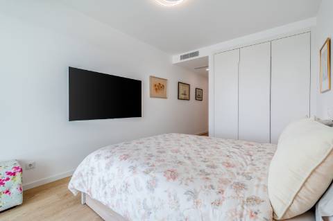 Apartamento T2 com piscina, Estacionamento Privativo, no Centro de Albufeira - Correeira