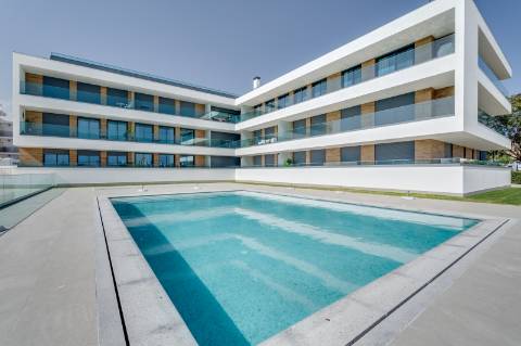 Apartamento T2 com piscina, Estacionamento Privativo, no Centro de Albufeira - Correeira