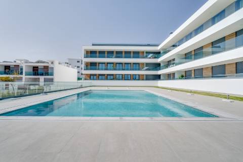 Apartamento T2 com piscina, Estacionamento Privativo, no Centro de Albufeira - Correeira