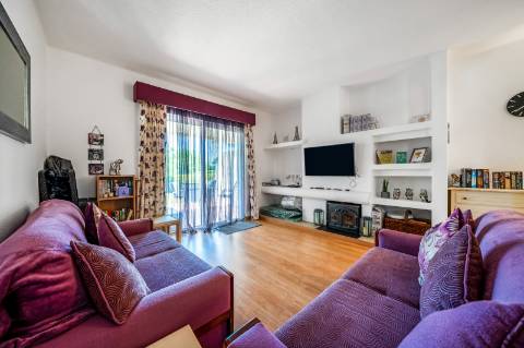 Apartamento T1 com Terraço Privado em Vilamoura - A Poucos Minutos da Praia e da Marina