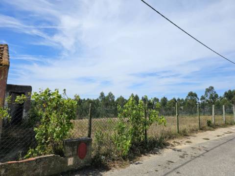 Moradia T2 , localizada em Ameal