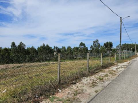 Moradia T2 , localizada em Ameal