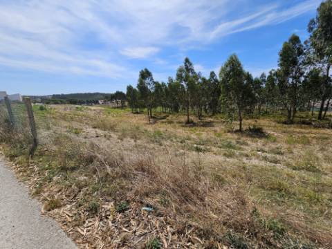 Moradia T2 , localizada em Ameal