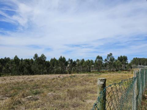 Moradia T2 , localizada em Ameal