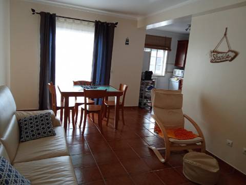 Apartamento T2 Duplex em São Bernardino