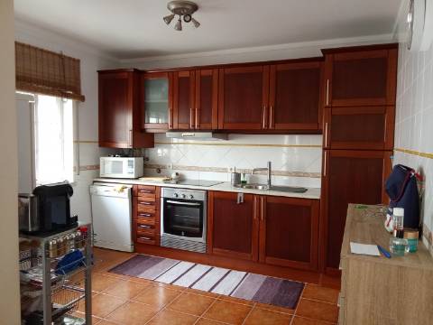 Apartamento T2 Duplex em São Bernardino