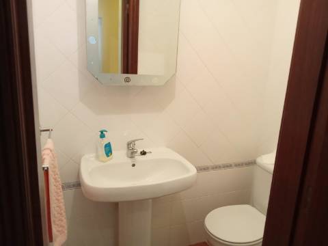 Apartamento T2 Duplex em São Bernardino