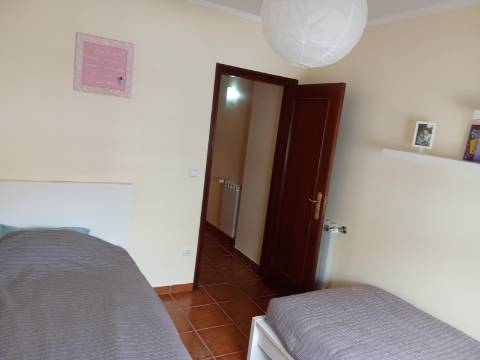 Apartamento T2 Duplex em São Bernardino