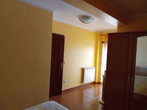 Apartamento T2 Duplex em São Bernardino