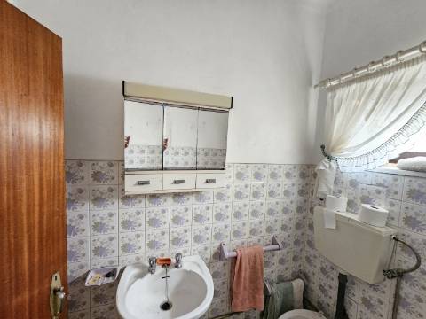 Moradia T3 com garagem Varatojo Torres Vedras