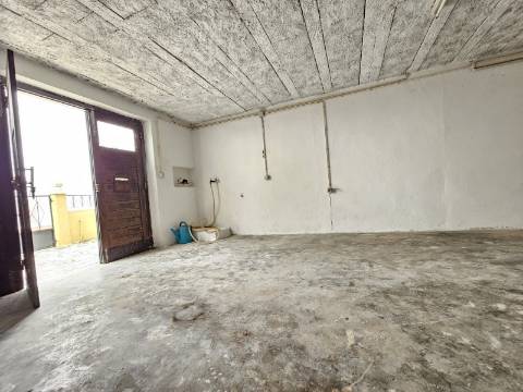 Moradia T3 com garagem Varatojo Torres Vedras