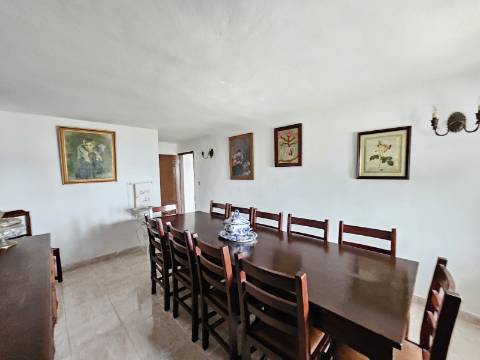 Moradia T3 com garagem Varatojo Torres Vedras