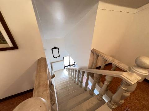 Moradia T5 , localizada em Bombarral