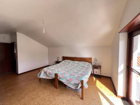 Moradia T5 , localizada em Bombarral