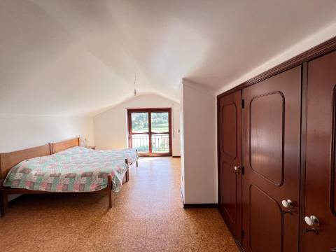 Moradia T5 , localizada em Bombarral