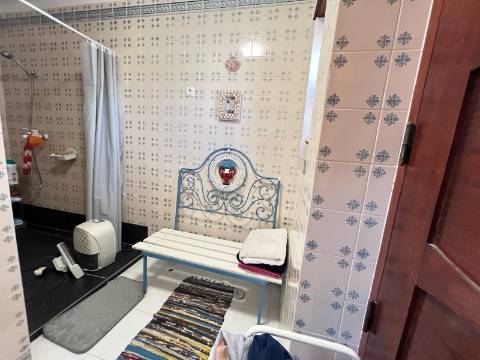 Moradia T5 , localizada em Bombarral