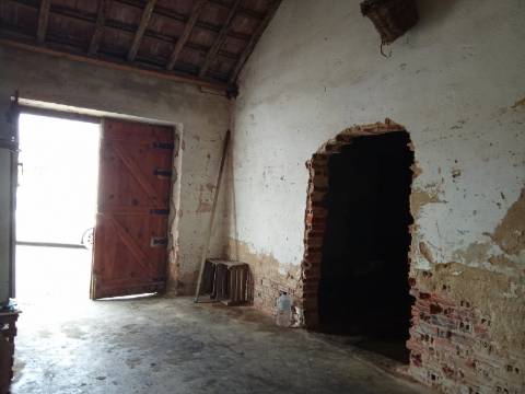 Casa Antiga para Restauro